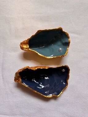 Oyster Shell Trinket Dishes- Set of 2 - Navy Blue and Teal Green
